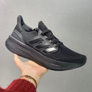 Tênis Adidas Ultraboost Light 24