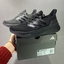 Tênis Adidas Ultraboost Light 24