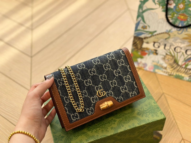 Gucci Diana Mini Shoulder Bag