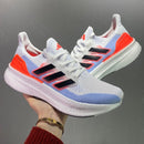 Tênis Adidas Ultraboost Light 24