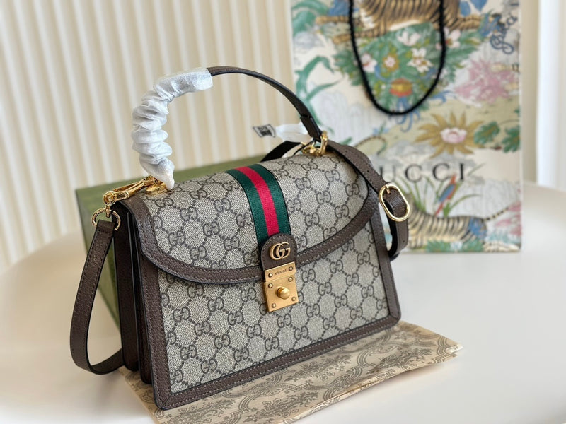 Gucci GG supreme