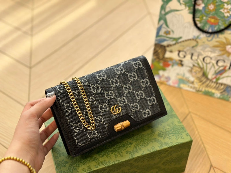Gucci Diana Mini Shoulder Bag