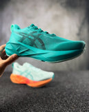 Tênis Asics Novablast 5 + Brinde (Meia)